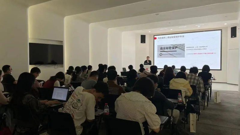企业遭遇劳动争议，如何选择专业的北京劳动仲裁法律咨询机构？**